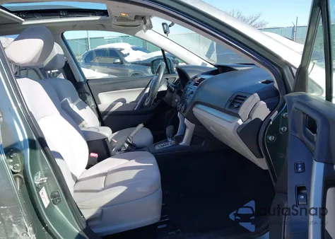 2014 Subaru Forester 2.5I Premium z USA, uszkodzony, nr VIN JF2SJAEC7EH459471